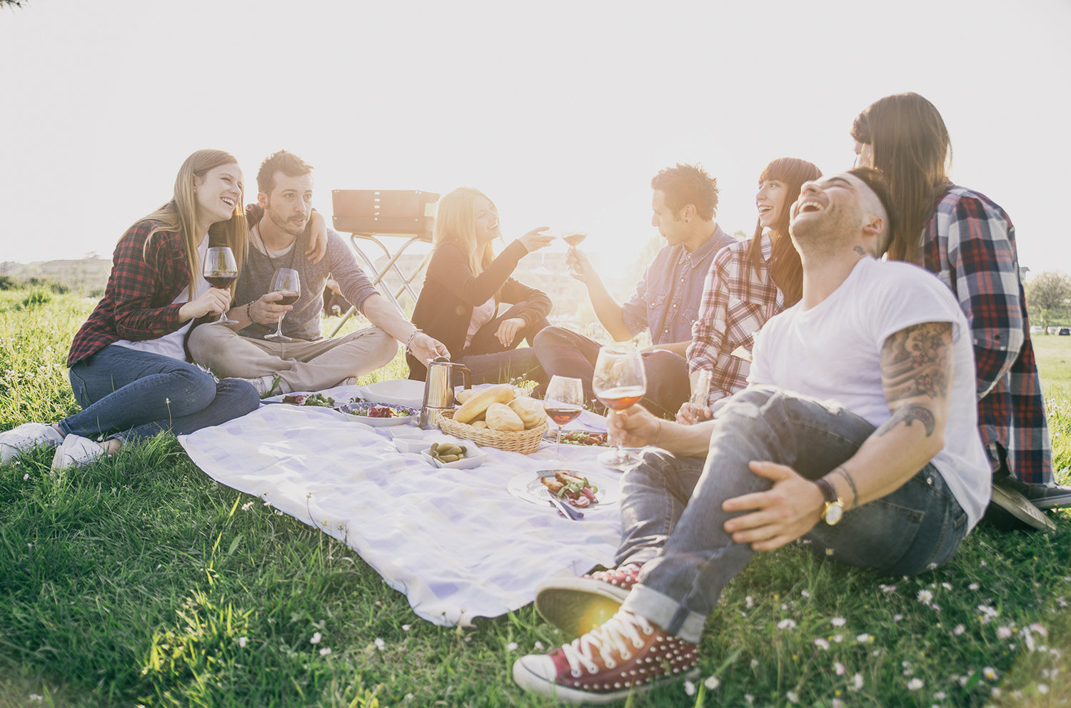 How to Plan For a Surprise Picnic Party